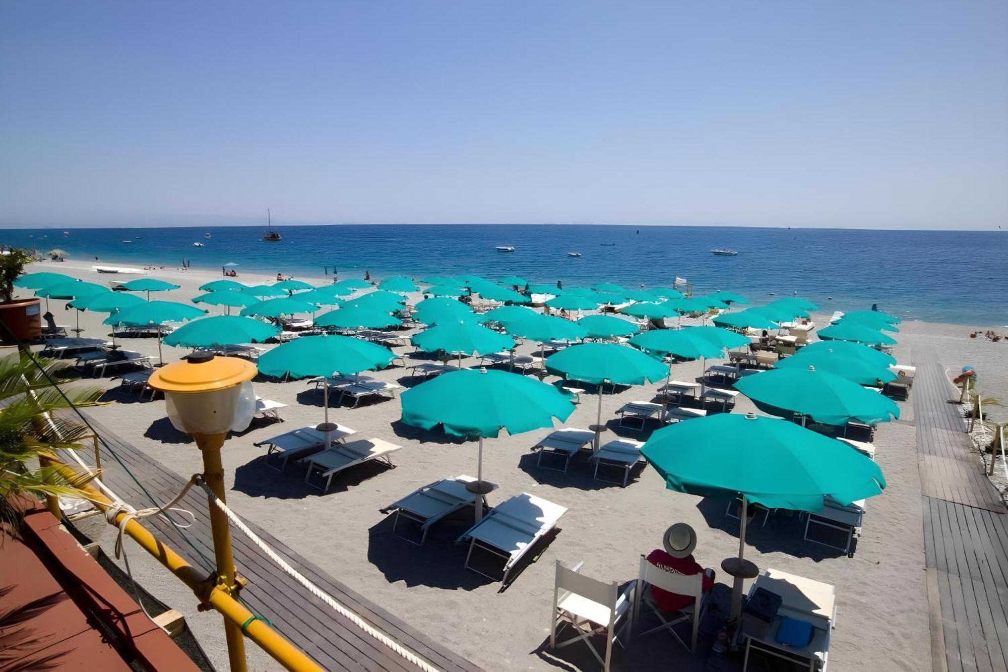 Appartamento Terrazza Enjoy Letojanni Esterno foto